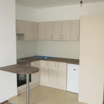 kondorosi-lakopark-konyhabutor-2016-016.jpg